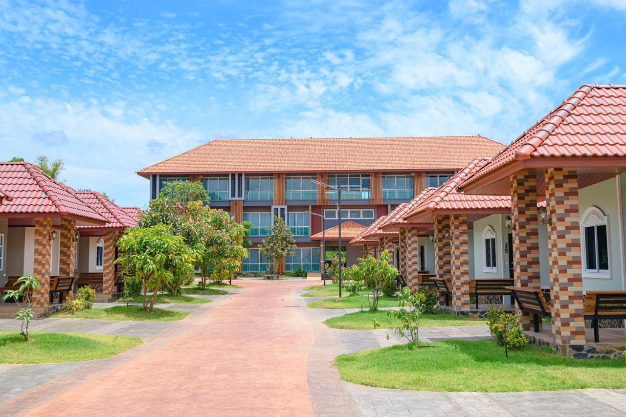 Avarin Resort Pak Chong Exterior foto