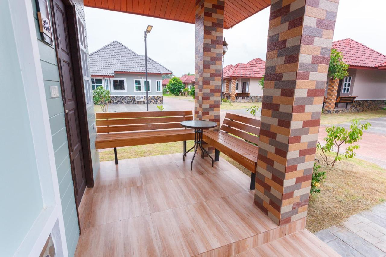 Avarin Resort Pak Chong Exterior foto